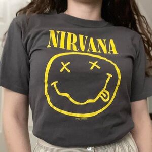 Vintage NIRVANA multicolored crew neck short sleeve t-shirt grey and yellow Sz M